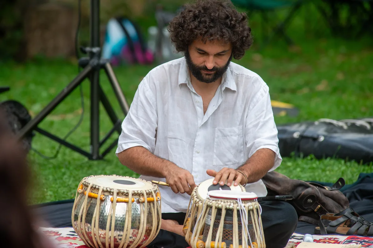Film la Conac — tabla indiană